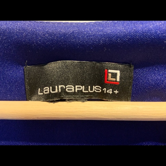 Laura Plus Dress - Picture 5 of 7